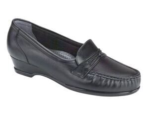 SAS Women's Easier Slip On Loafer Black Leather Size 10 Slim NIB Moccasin Comfy